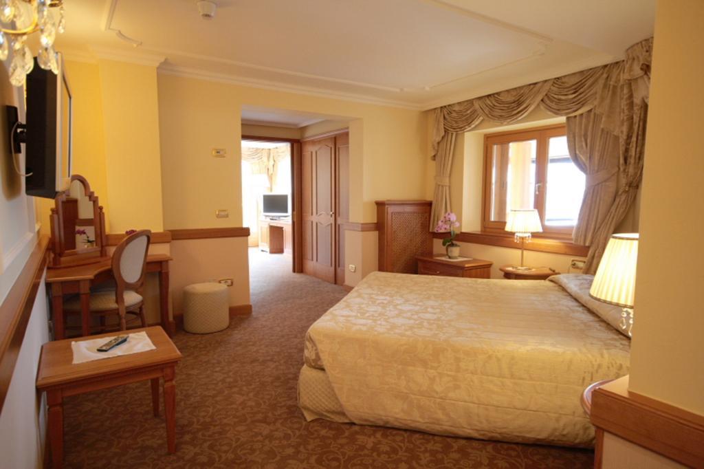 Hotel Lorenzetti Madonna Extérieur photo