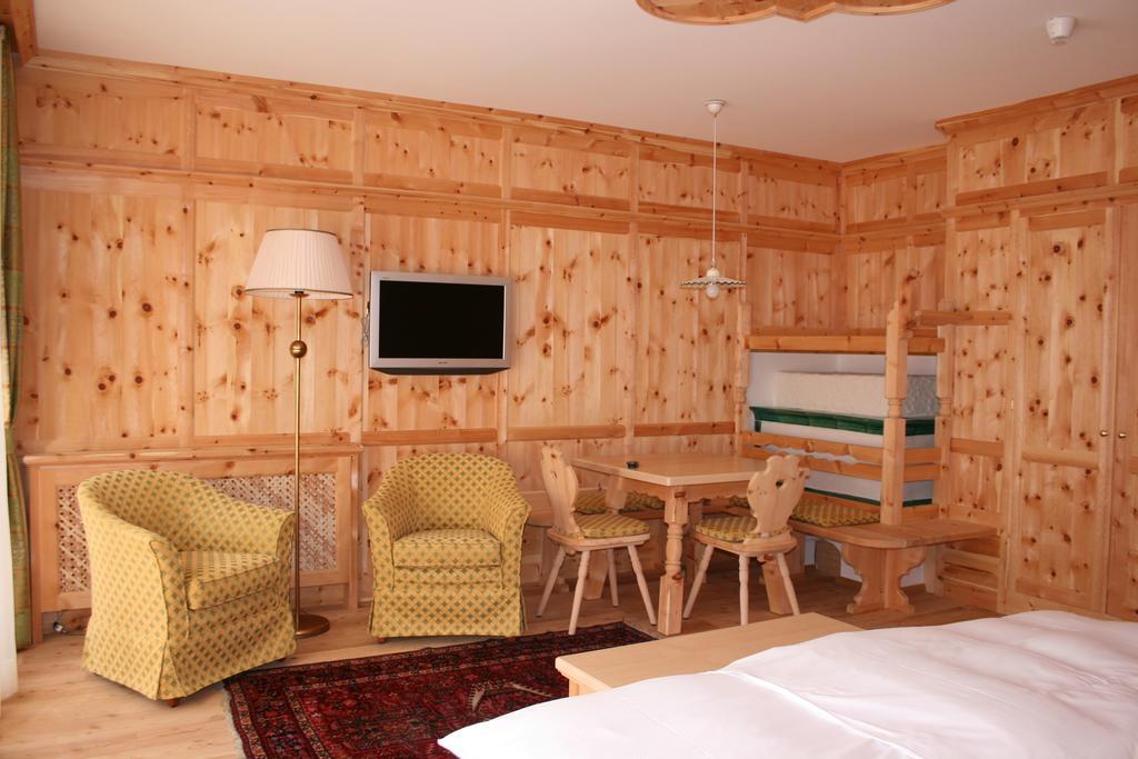 Hotel Lorenzetti Madonna Chambre photo