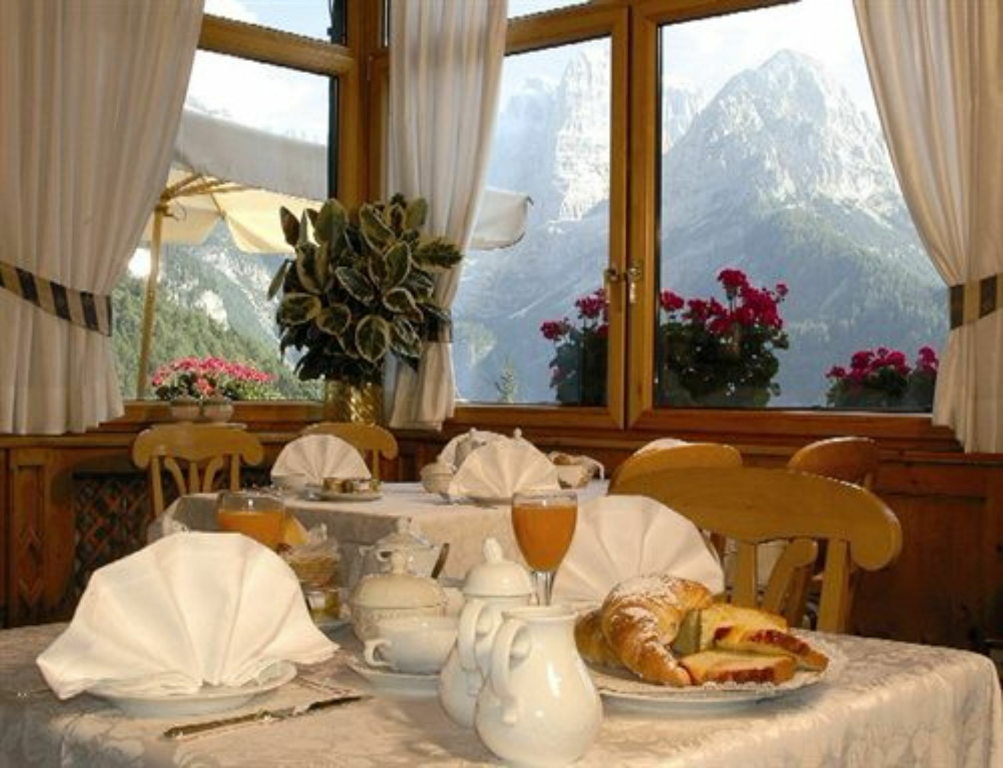 Hotel Lorenzetti Madonna Extérieur photo
